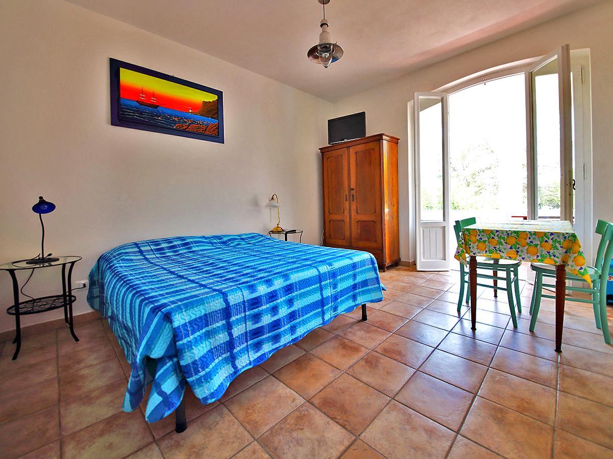 Casa Balena Bianca Lejlighed Lacona Eksteriør billede