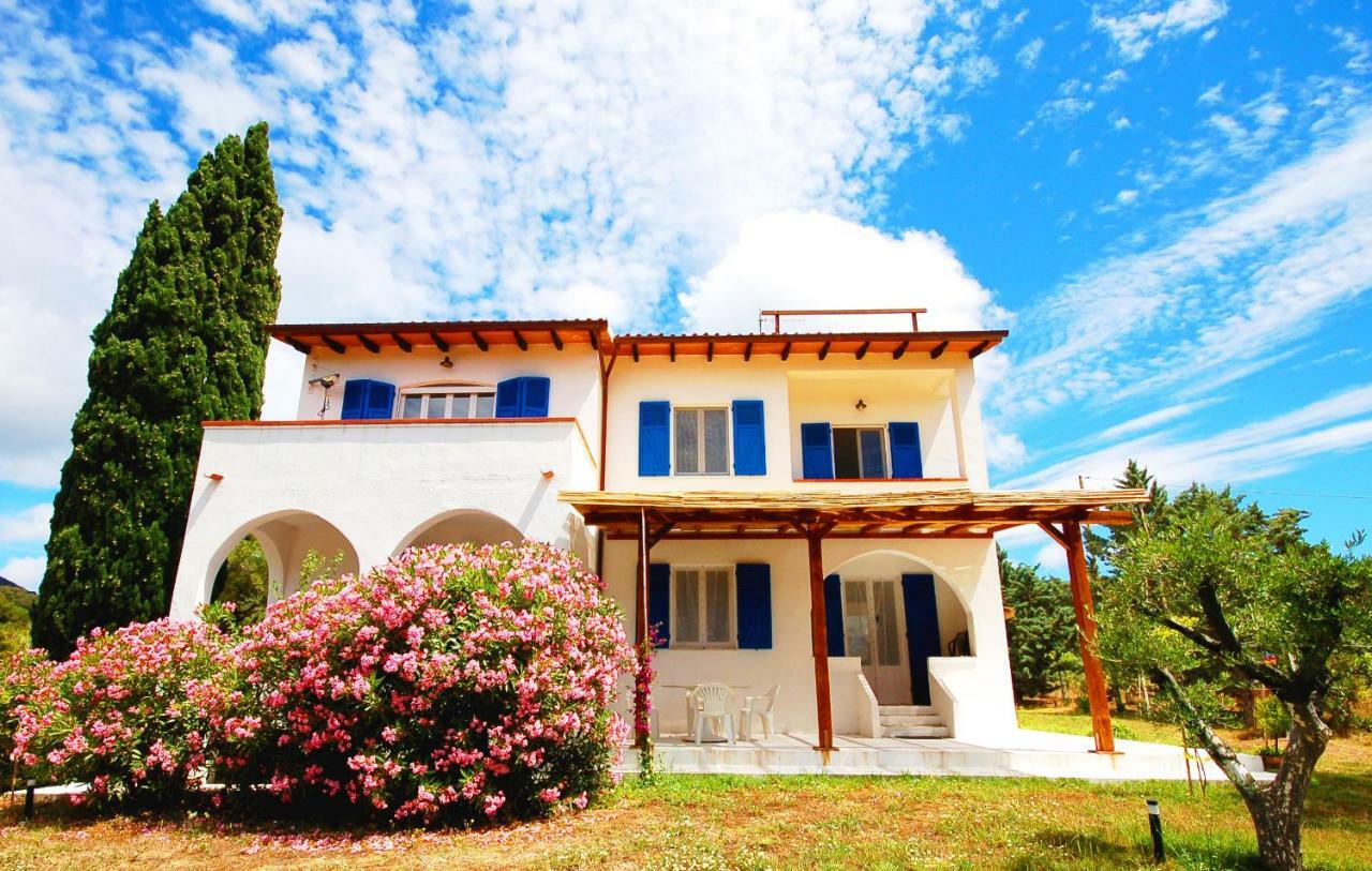 Casa Balena Bianca Lejlighed Lacona Eksteriør billede