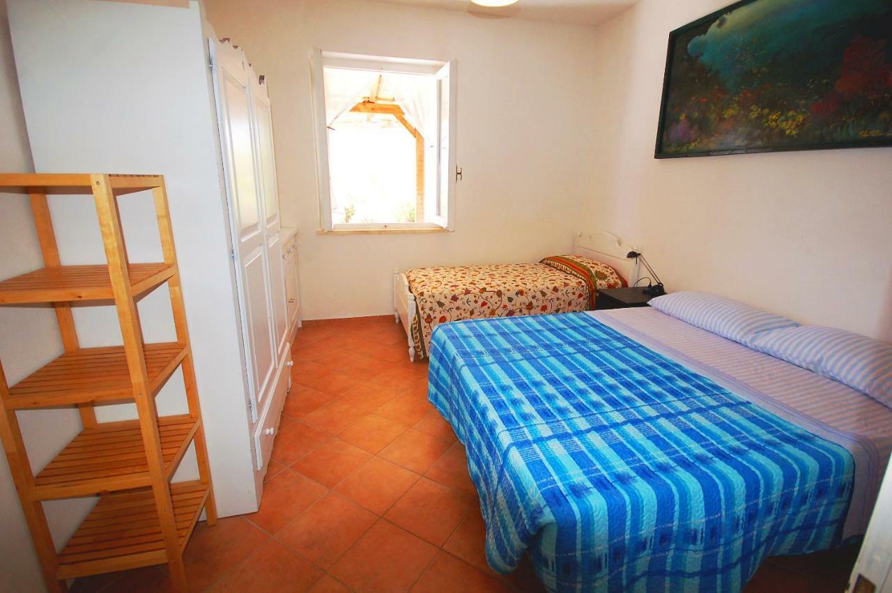 Casa Balena Bianca Lejlighed Lacona Eksteriør billede